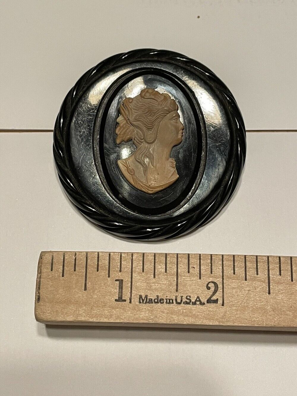 Brooch Vintage Bakelite Plastic Large Deep Cut Black Cameo Mourning Lady Pin